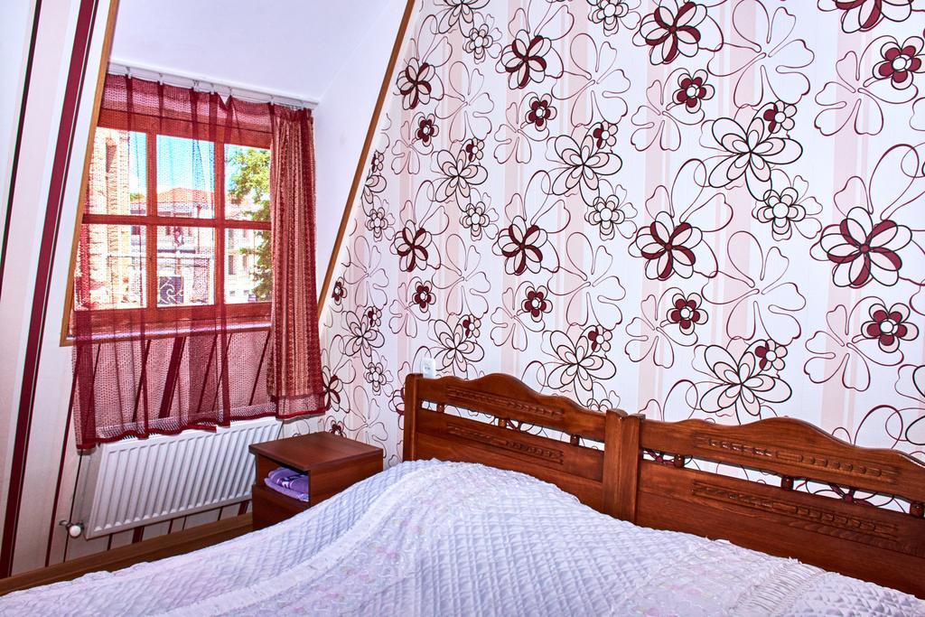 California Guest House Gori Kültér fotó