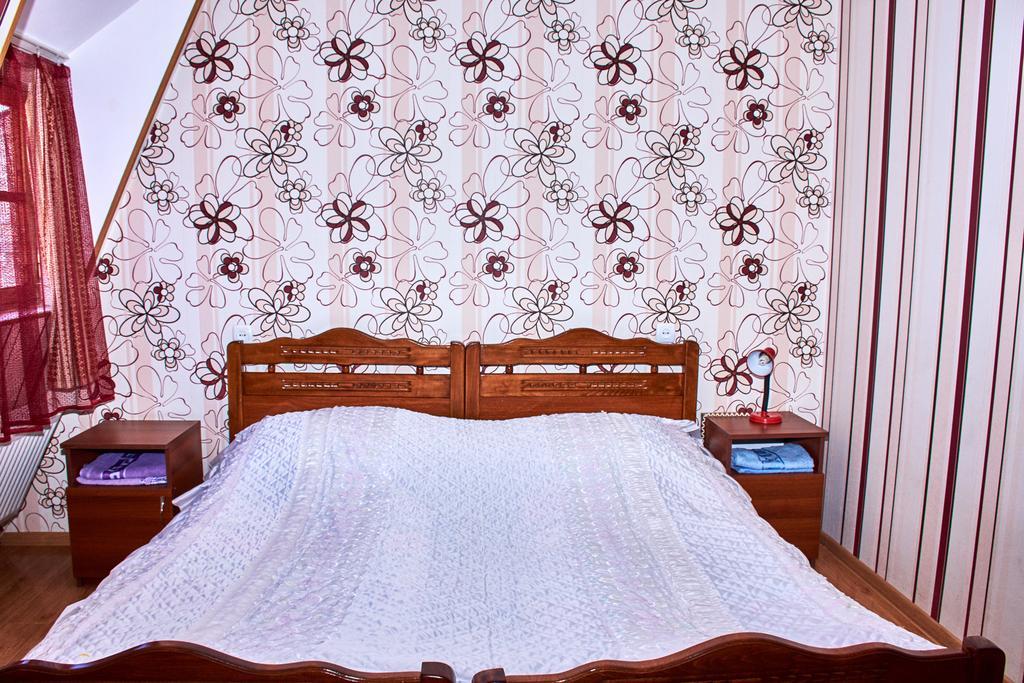 California Guest House Gori Kültér fotó